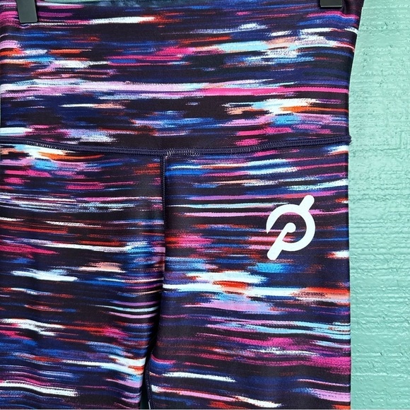 NWT Peloton Multicolor Reversible Leggings Size Small - Picture 2 of 9